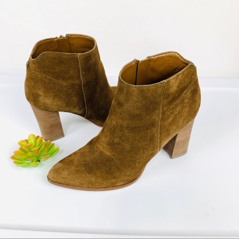Ivanka Trump Carver Zip Up Ankle Booties size 9.5M